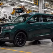 Кроссовер SWM на производственной площадке Автотор