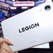 Планшет Lenovo Legion Y700 Infinite с крупной камерой
