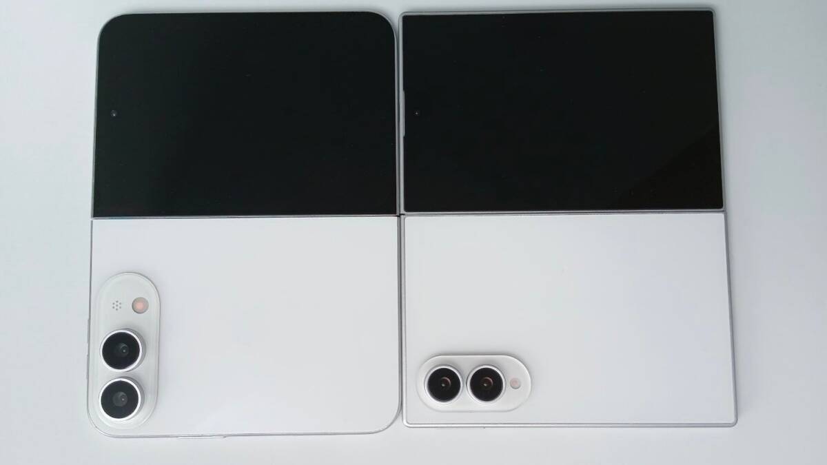 Макеты iPhone Ultra и Samsung Galaxy Z Fold 8 оказались подозрительно похожи 1 Макеты iPhone Ultra и Samsung Galaxy Z Fold 8 оказались подозрительно похожи