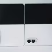 Два складных смартфона: iPhone Ultra и Samsung Galaxy Z Fold 8
