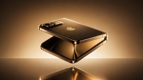 Черный iPhone Ultra с тремя камерами на отражающей поверхности