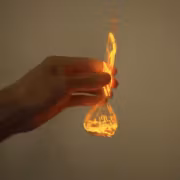 У Styropyro получилась молния в бутылке из ртути и неона 16 горячая лампа в руке стильной трубки Styropyro