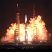 Взрыв ракеты New Glenn с двигателями Blue Origin