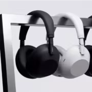 Наушники Sony в черном, белом и темно-сером цвете