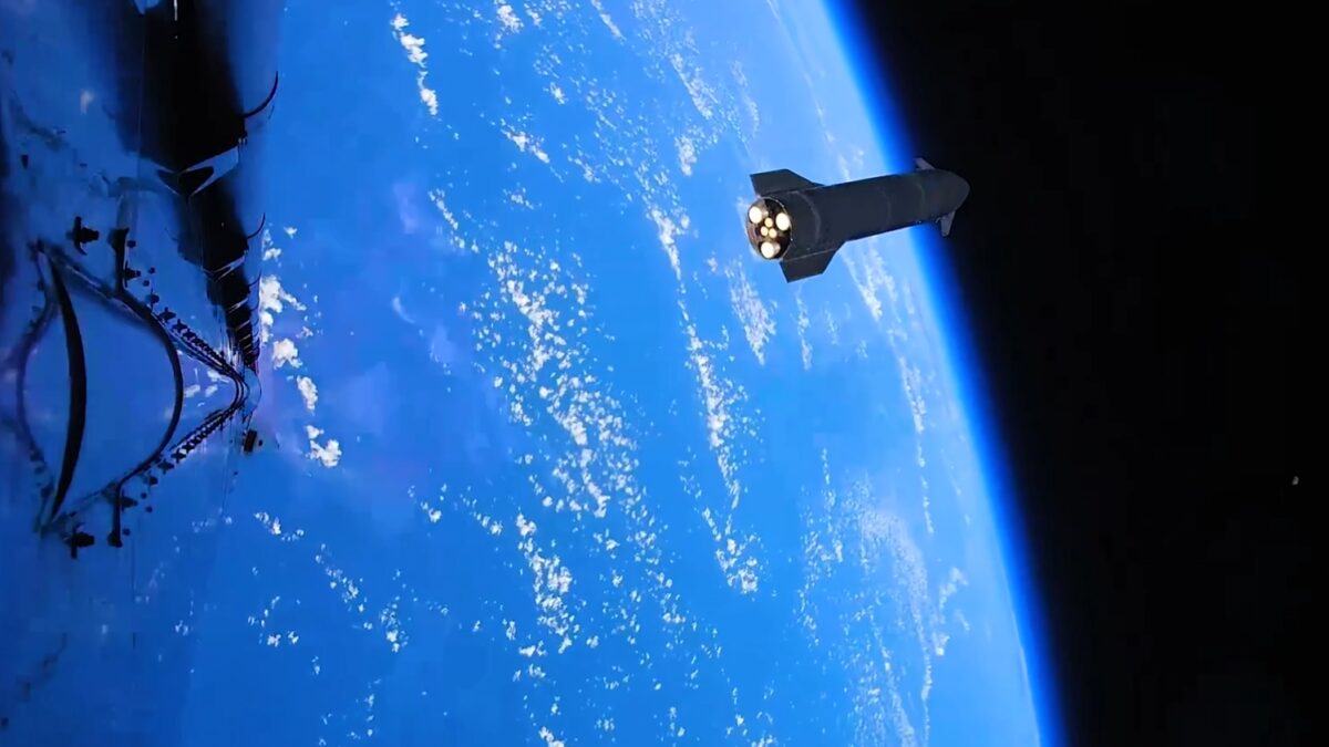 Нержавеющая сталь вместо композитов. Маск объяснил выбор SpaceX для Starship