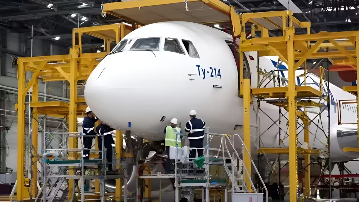 Новая кабина для Ту-214 может обойтись в 20 млрд рублей ради экипажа из 2 человек 1 Новая кабина для Ту-214 может обойтись в 20 млрд рублей ради экипажа из 2 человек