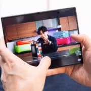 Samsung Galaxy Fold усталость батареи кремния