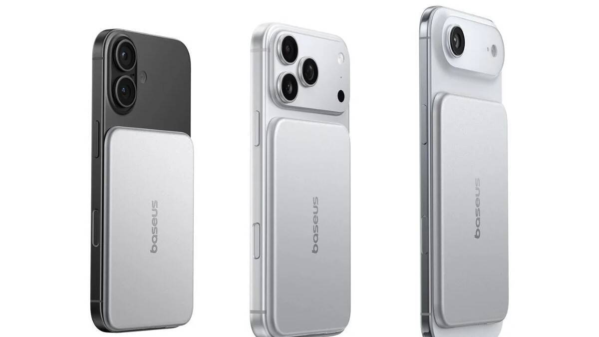 Три смартфона с кабелем Powerbank Baseus Picogo Air AM71