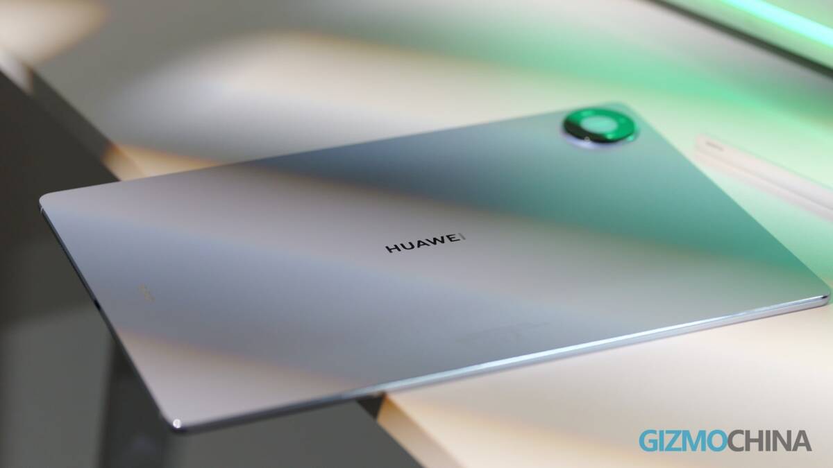 Планшет Huawei MatePad Pro Max весит 499 г и метит в замену ноутбуку