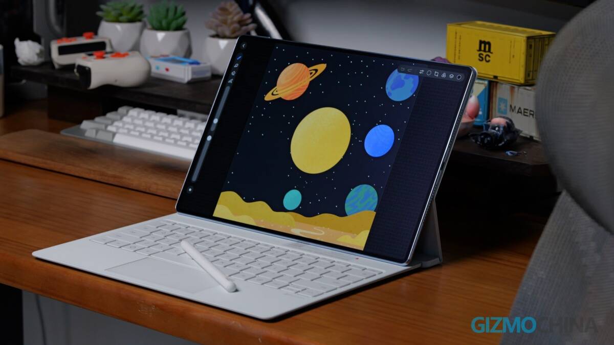 Планшет Huawei MatePad Pro Max весит 499 г и метит в замену ноутбуку
