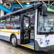 Автобус ЛИАЗ 529265-03 внутри цеха завода ЯМЗ