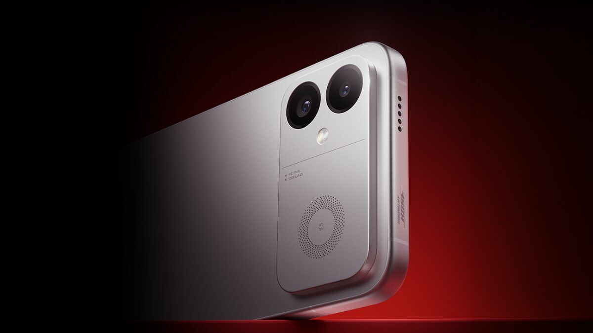 Redmi готовит 7-дюймовый смартфон с упором на производительность 2 Серебристый смартфон Redmi с двумя камерами