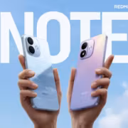 Два смартфона Redmi Note 17 Pro в руках