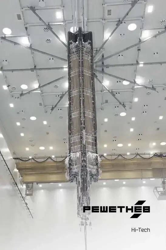 «Решетнёв» разработал складной 12-метровый рефлектор для спутниковой связи 3 Крупный складной 12-метровый рефлектор Решетнёв в цеху