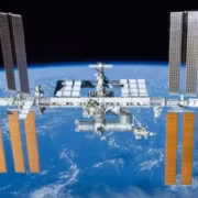 Роскосмос и NASA обсудят продление работы МКС до 2030 года 2 Международная космическая станция МКС Обзор в космосе