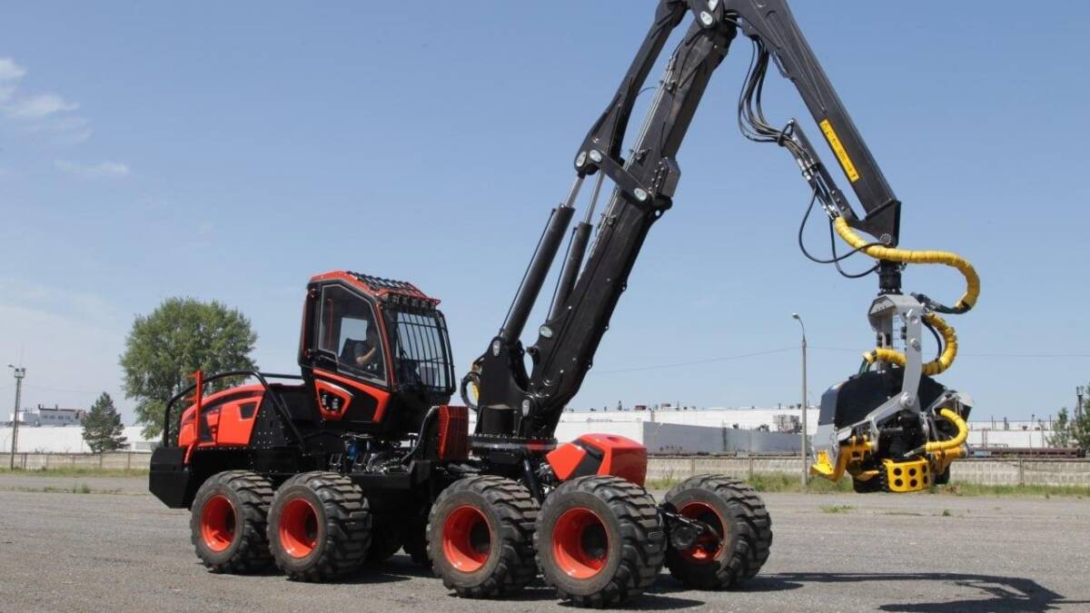 гусеничный погрузчик КАМАЗ-1010 с рабочей рамой