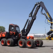 гусеничный погрузчик КАМАЗ-1010 с рабочей рамой