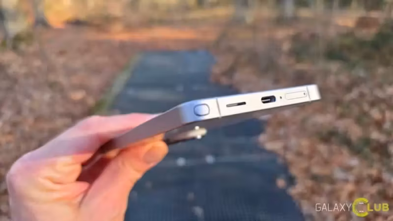 Обзор телефона Galaxy S27 Ultra на улице