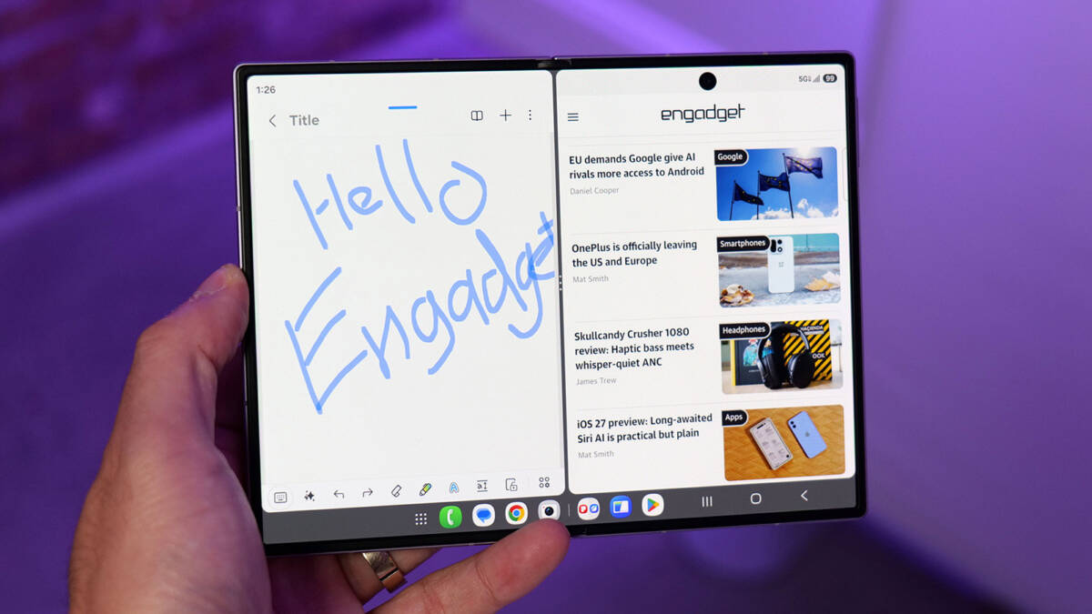 Samsung разделила Fold 8 на две версии. У Ultra есть 200 Мп и экран 8 дюймов