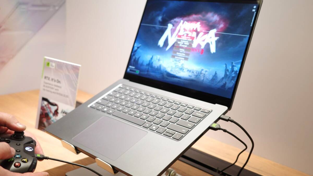 Игровой ноутбук Asus с подключением RTX Spark