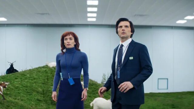Лучшие сериалы в жанре научной фантастики на Apple TV 26 люди на зеленом поле с животными и в офисной одежде Apple TV