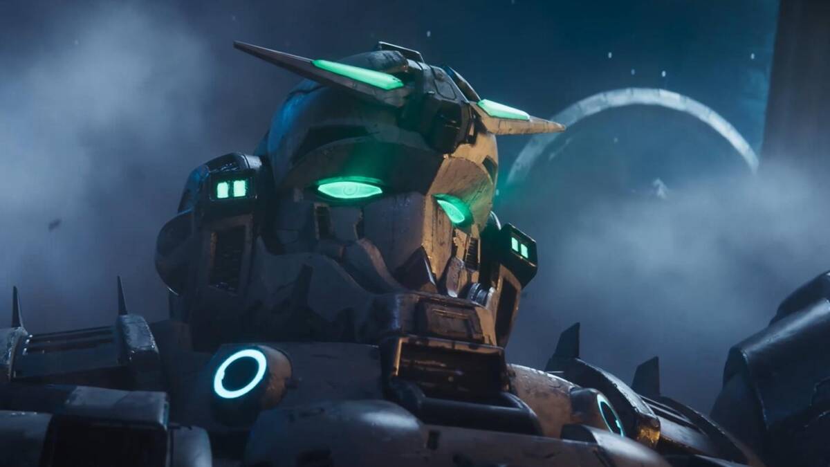 Глобальный робот Gundam из фильма с зелёными огнями