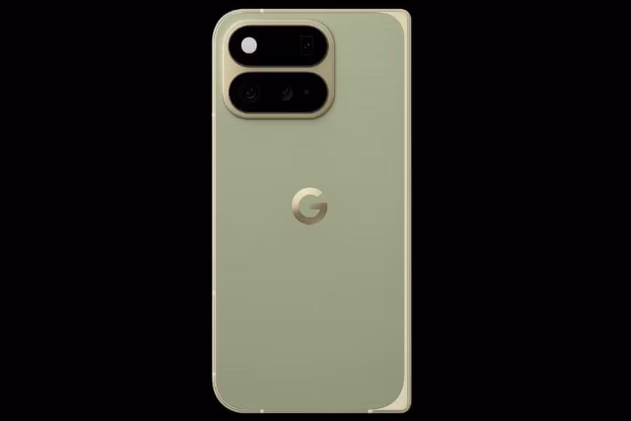 Складной смартфон Pixel 11 Pro Fold показали в цвете Pine с уменьшенным блоком камер 3 Складной смартфон Pixel 11 Pro Fold показали в цвете Pine с уменьшенным блоком камер