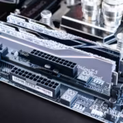 Память G.Skill Trident Z5 Royal 64 ГБ установлена на материнскую плату