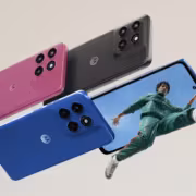 Смартфон Moto G77 Power получил батарею 7000 мА·ч перед запуском 8 июля 2 Три цветных смартфона Moto G77 Power с камерами и дисплеем