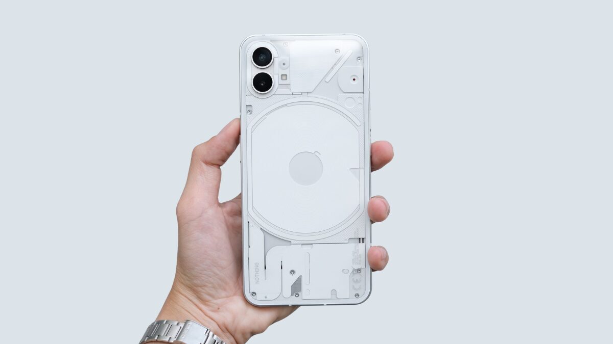 Смартфон Nothing Phone (1) получил последнее обновление и завершил цикл поддержки