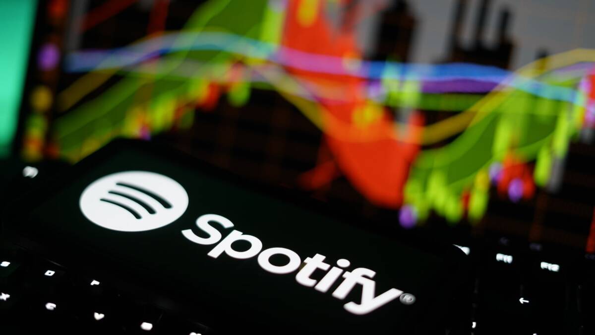 мобильный телефон экран логотип Spotify мгновенный доступ