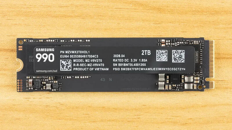SSD Samsung 990 с QLC-памятью оценили в $270 за 1 ТБ