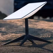 Starlink Mini 2 получит аккумулятор и станет чуть компактнее 3 Складной спутниковый антенна Starlink Mini 2 на земле