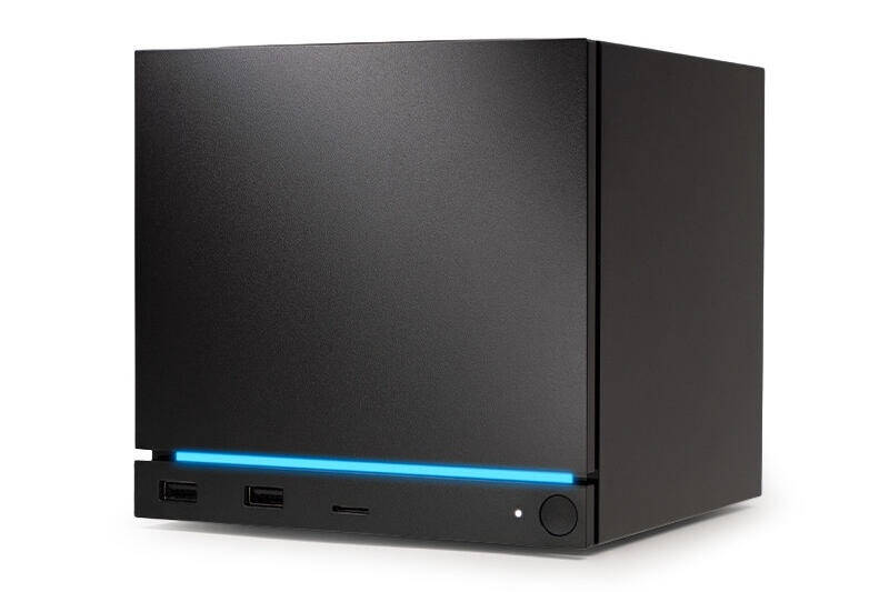 Steam Machine Valve продаётся до 15 тыс. штук в неделю после запуска 1 Steam Machine Valve черный корпус светящаяся полоска