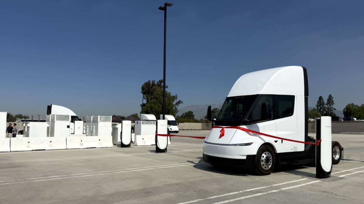 Tesla открыла первую станцию Megacharger для Semi с мощностью 1,2 МВт