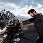 Мужчина и воин в доспехах из The Elder Scrolls VI борются