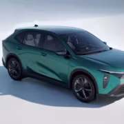 кроссовер Launch EV One зеленый автомобиль кузов