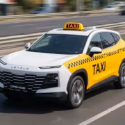 такси на автомобиле Jetour Dashing на шоссе