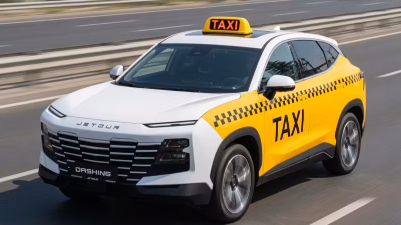 такси на автомобиле Jetour Dashing на шоссе