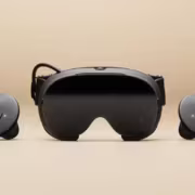 Valve готовит ARM-версию SteamOS для шлема Steam Frame 6 Шлем VR и два контроллера Valve Steam Frame