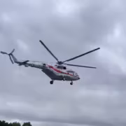 Вертолёт Ми-171 в небе облачно