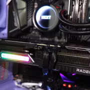 Видеокарты могут подорожать ещё сильнее. И это уже не только Nvidia 3 Видеокарта Radeon внутри компьютера с RGB-подсветкой