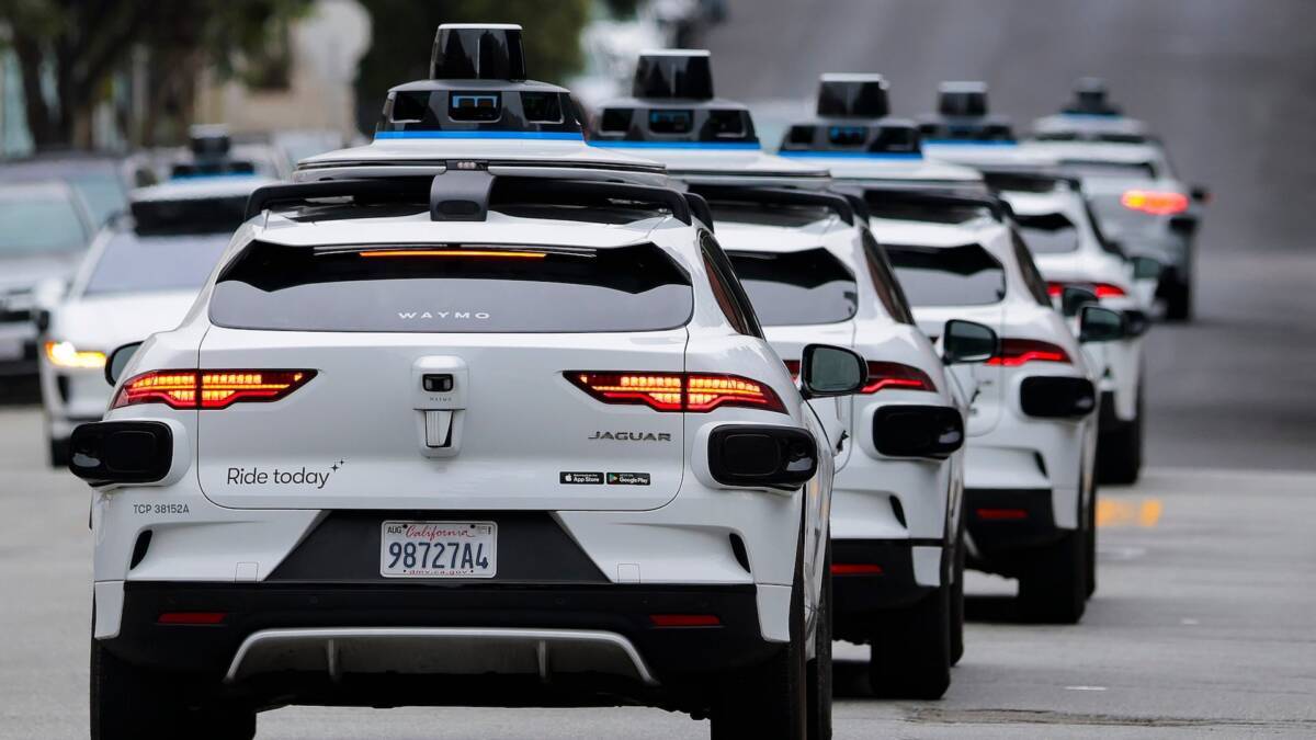Waymo сдала полиции подростков с Orbeez-автоматами и остановила роботакси на ходу 1 Waymo сдала полиции подростков с Orbeez-автоматами и остановила роботакси на ходу