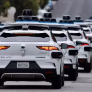 Автомобили Waymo с роботизированными системами движения