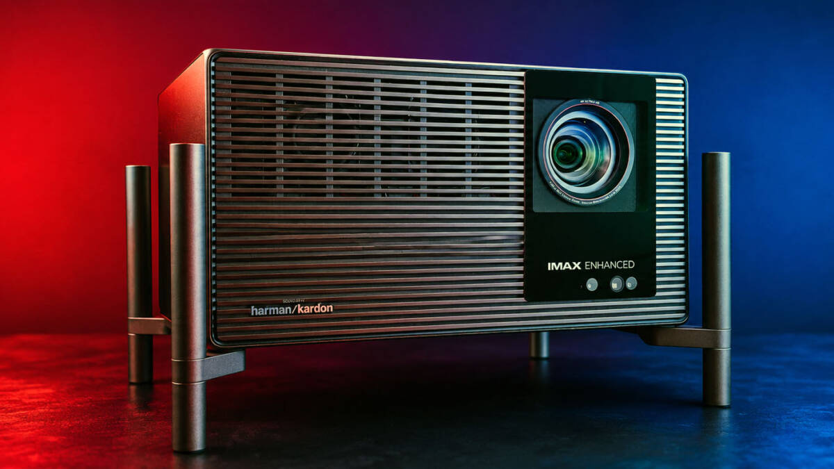 Лучшие проекторы 2026 года: подробный обзор 10 Проектор Harman/Kardon IMAX Enhanced на металлическом подставке
