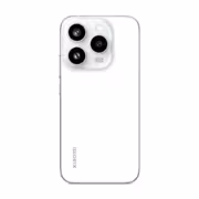 Задняя часть Xiaomi 18 Pro с тремя камерами и логотипом