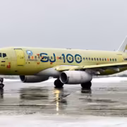Самолет Ил-96-300 истребительный авиационный двигатель авиационная техника Завод «Яковлева» SJ-100