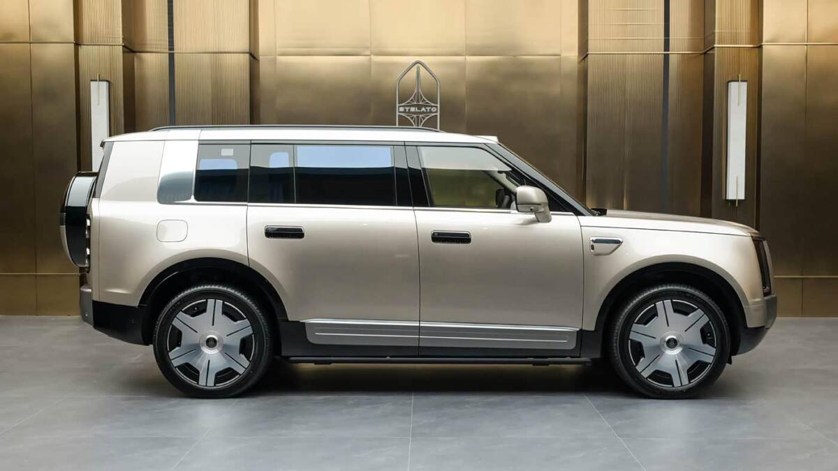 Кроссовер Stelato G9 серебристого цвета