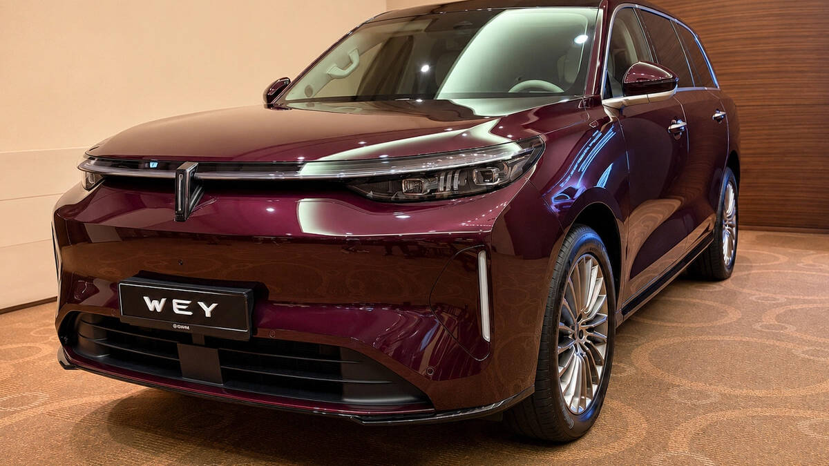 598 л.с., 6 мест и 31 динамик: Wey V9X вышел на рынок России 3 Электромобиль Wey V9X чёрного цвета в салоне