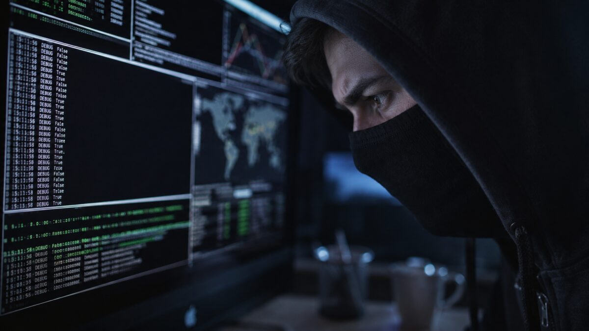 849,7 млн атак за полгода: хакеры переключились на разведку российских компаний 1 849,7 млн атак за полгода: хакеры переключились на разведку российских компаний